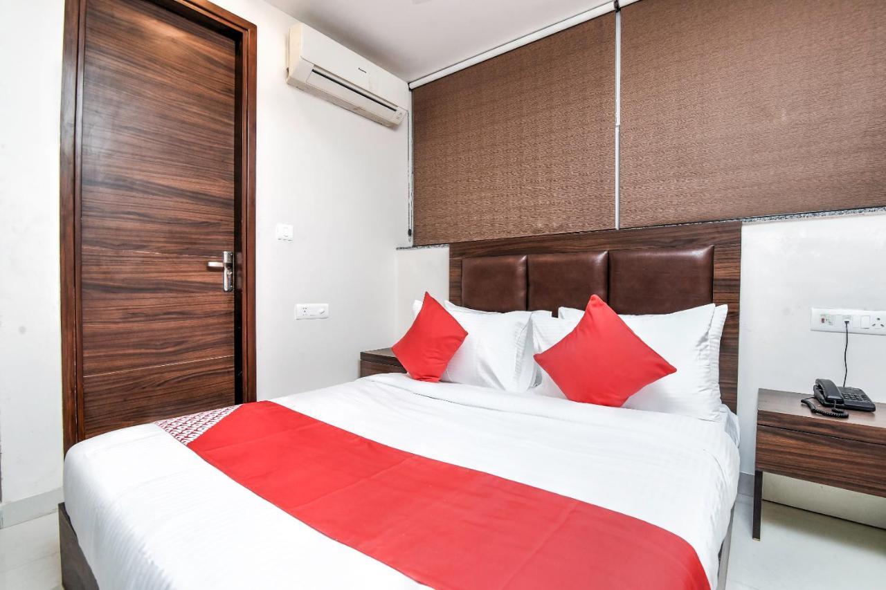 Hôtel Oyo 74862 Shree Krishna Leela à Manipal Extérieur photo